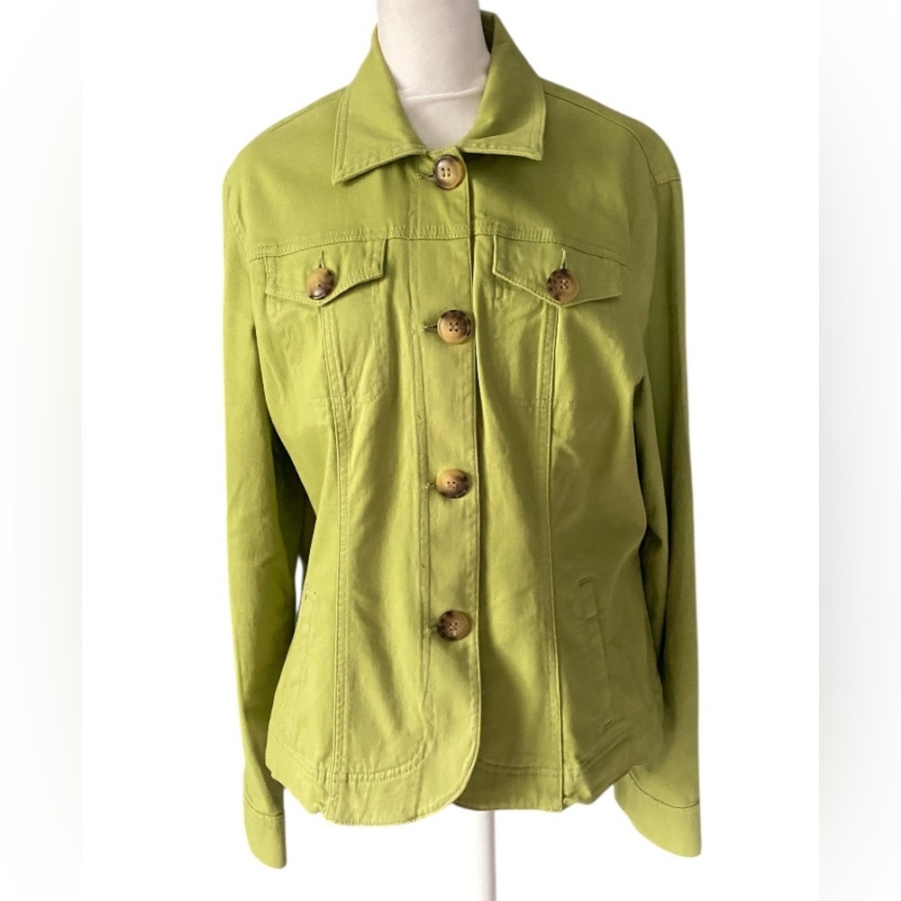 First issue a Liz Claiborne company women’s denim jacket size XL